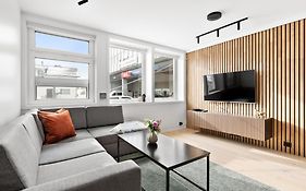 Arctic Homes - Premium City Lounge